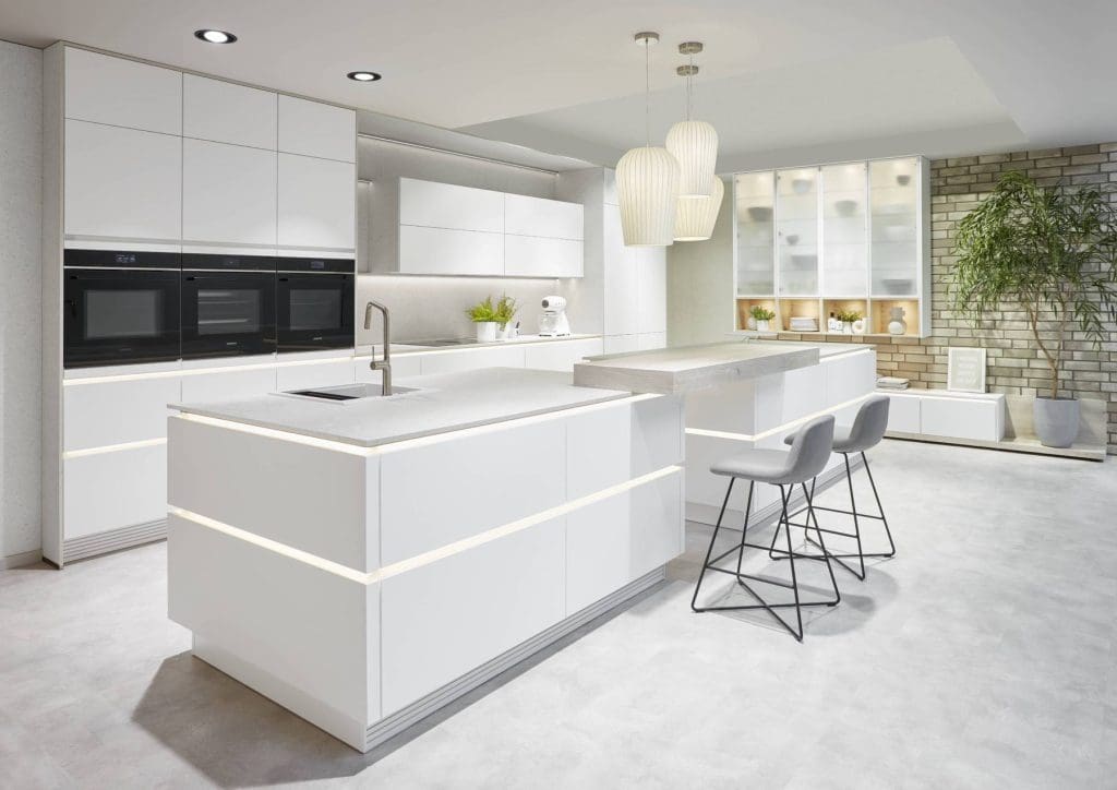 Nobilia Modern White Handleless Kitchen 2 | Vorsehen, Fife